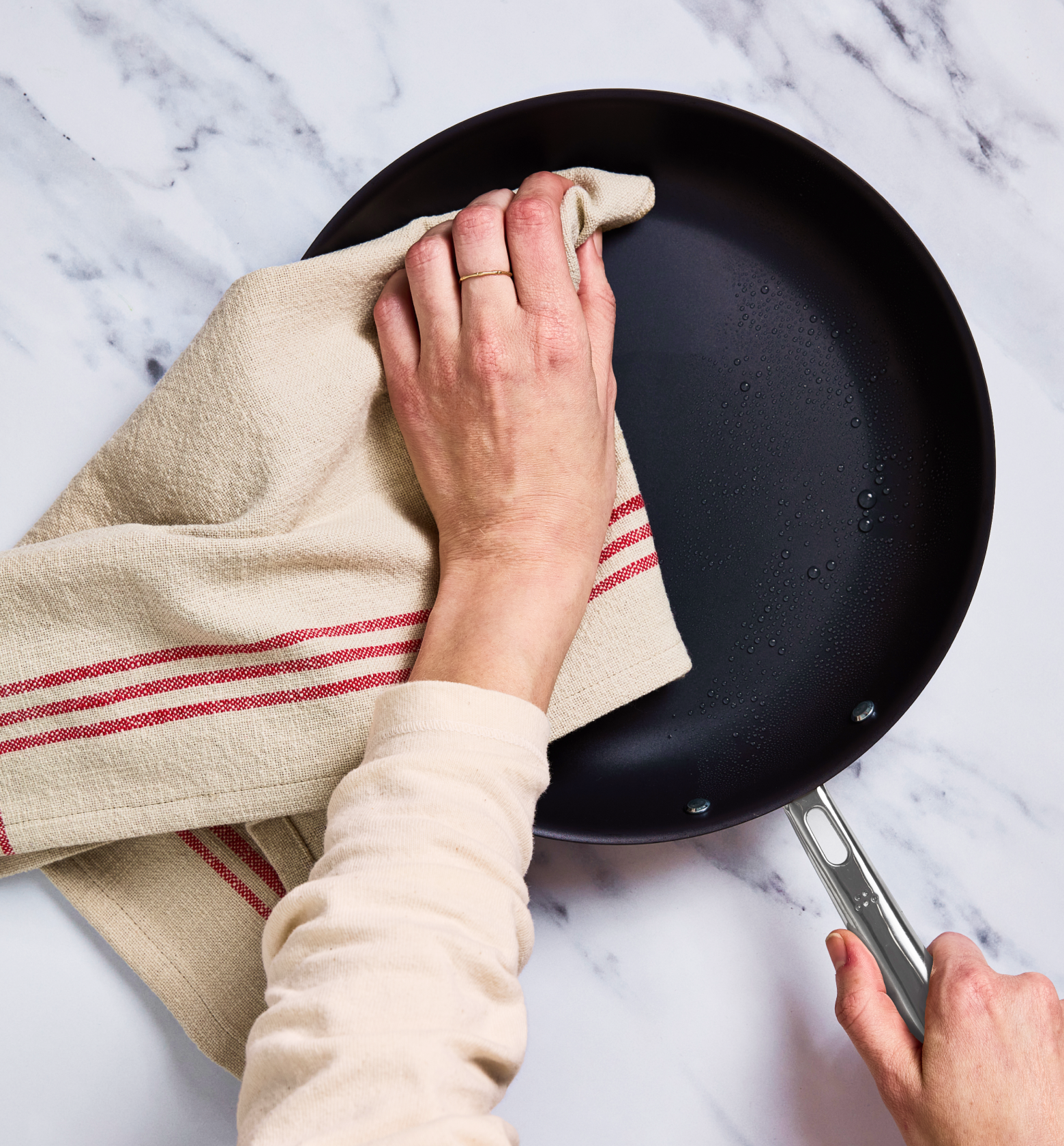 Misen2-Web-PDP-KitchenTowel-Gallery-6.png