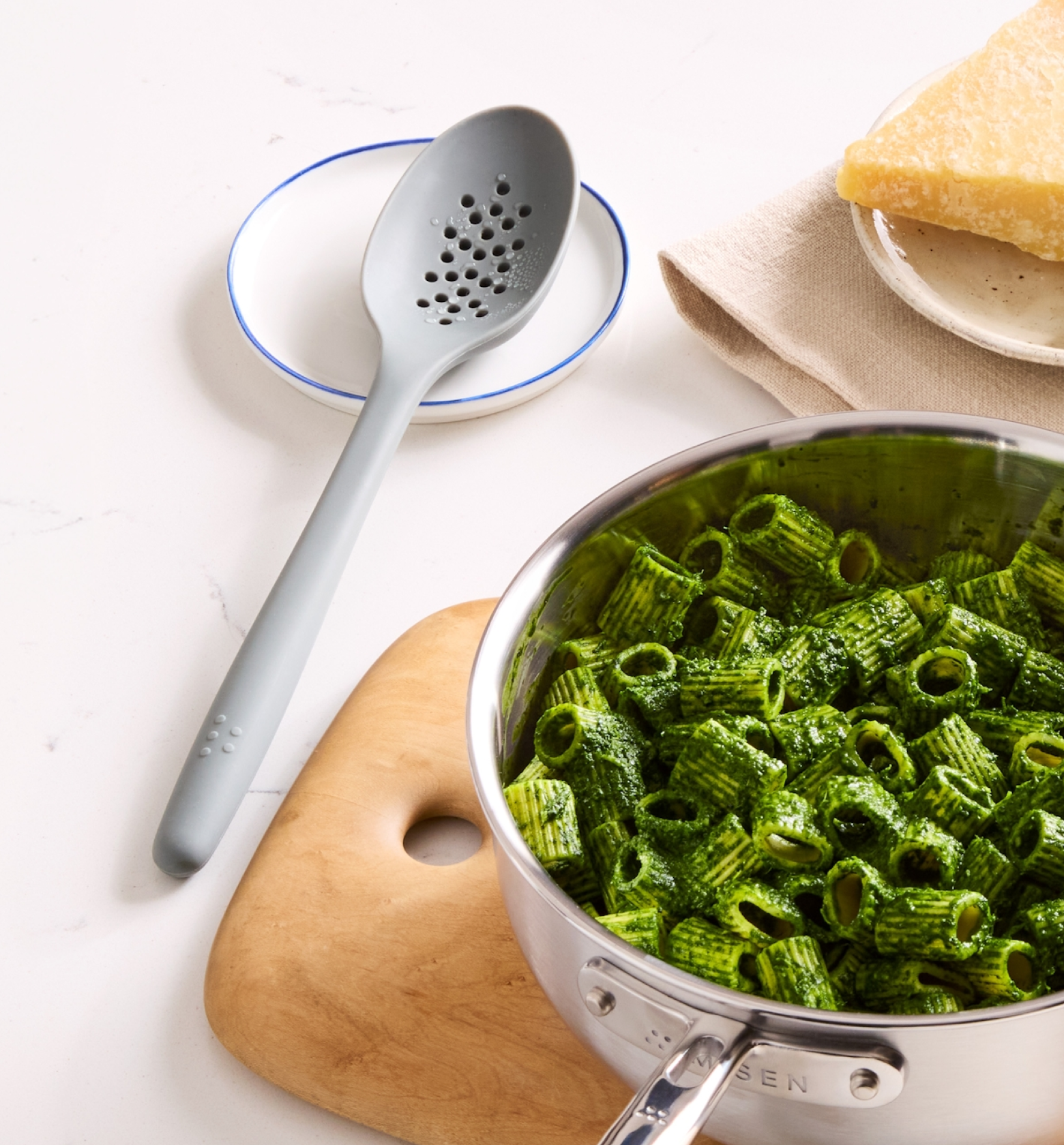Misen2-Web-PDP-SlottedSpoon-Gallery-6.png